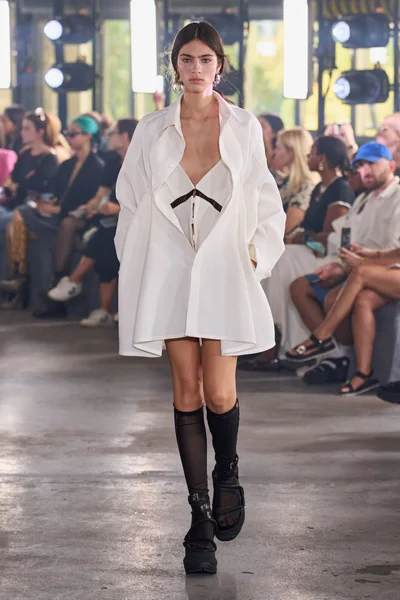 Look 4